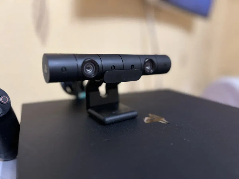 Ігрова консоль Sony Playstation 4 Pro 1TB + 2 геймпада — фото 2