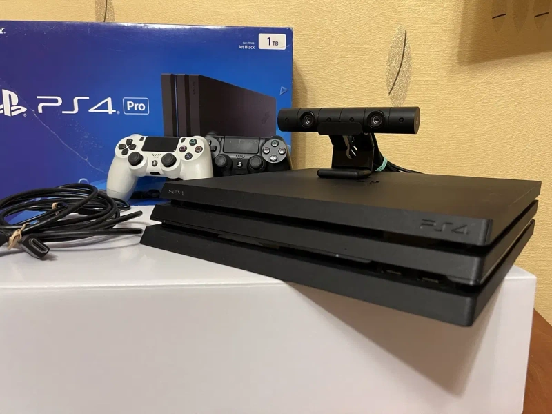 Ігрова консоль Sony Playstation 4 Pro 1TB + 2 геймпада — фото 5