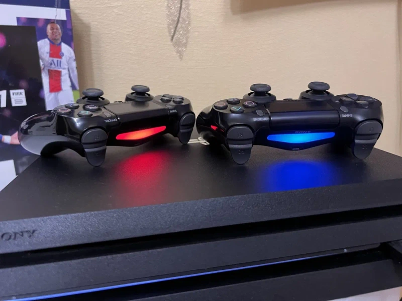 Ігрова консоль Sony Playstation 4 Pro 1TB  x2 геймпади + Fifa 18 — фото 7
