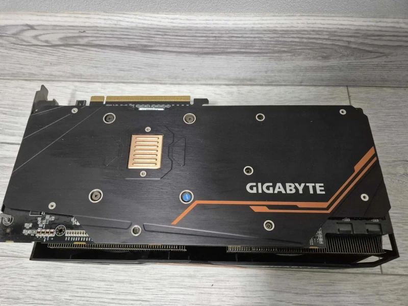 ігрова відеокарта Radeon RX VEGA 56 8GB 2048bit Gigabyte Gaming OC. Trade-in — фото 5