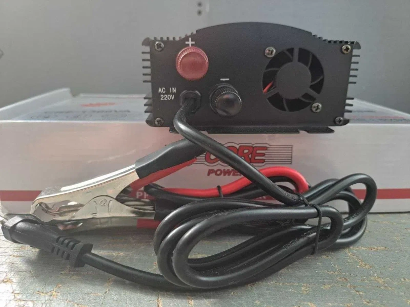 Инвертор с зарядкой 1300W 15А Преобразователь 12V в 220V БДЖ — фото 6