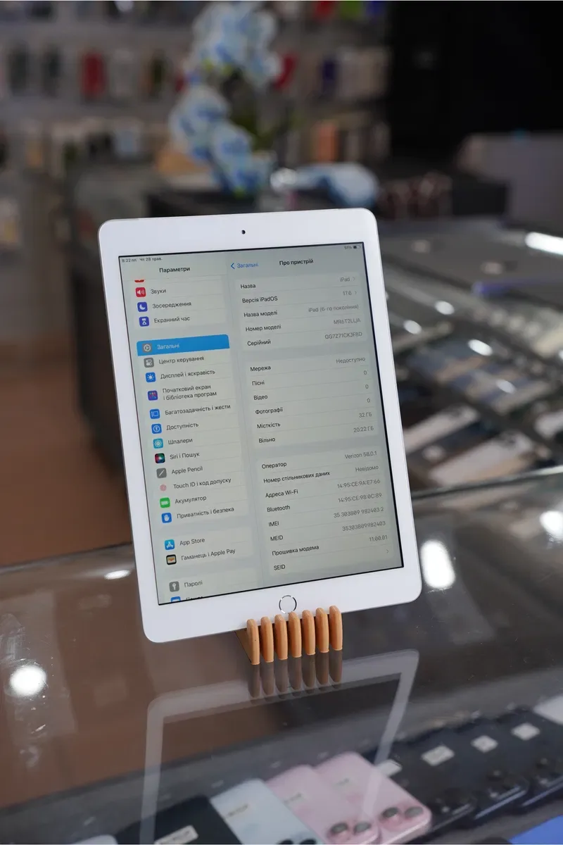 iPad 2018 32GB Silver LTE — фото 2