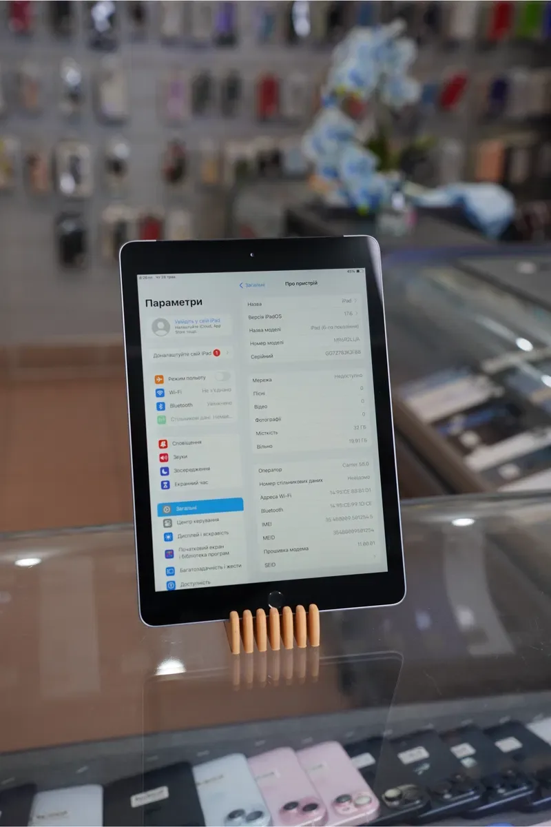 iPad 2018 32GB Space LTE — фото 2