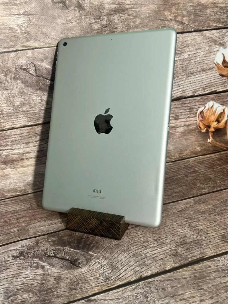 IPad 8gen 10.2 32Gb Wifi — фото 2