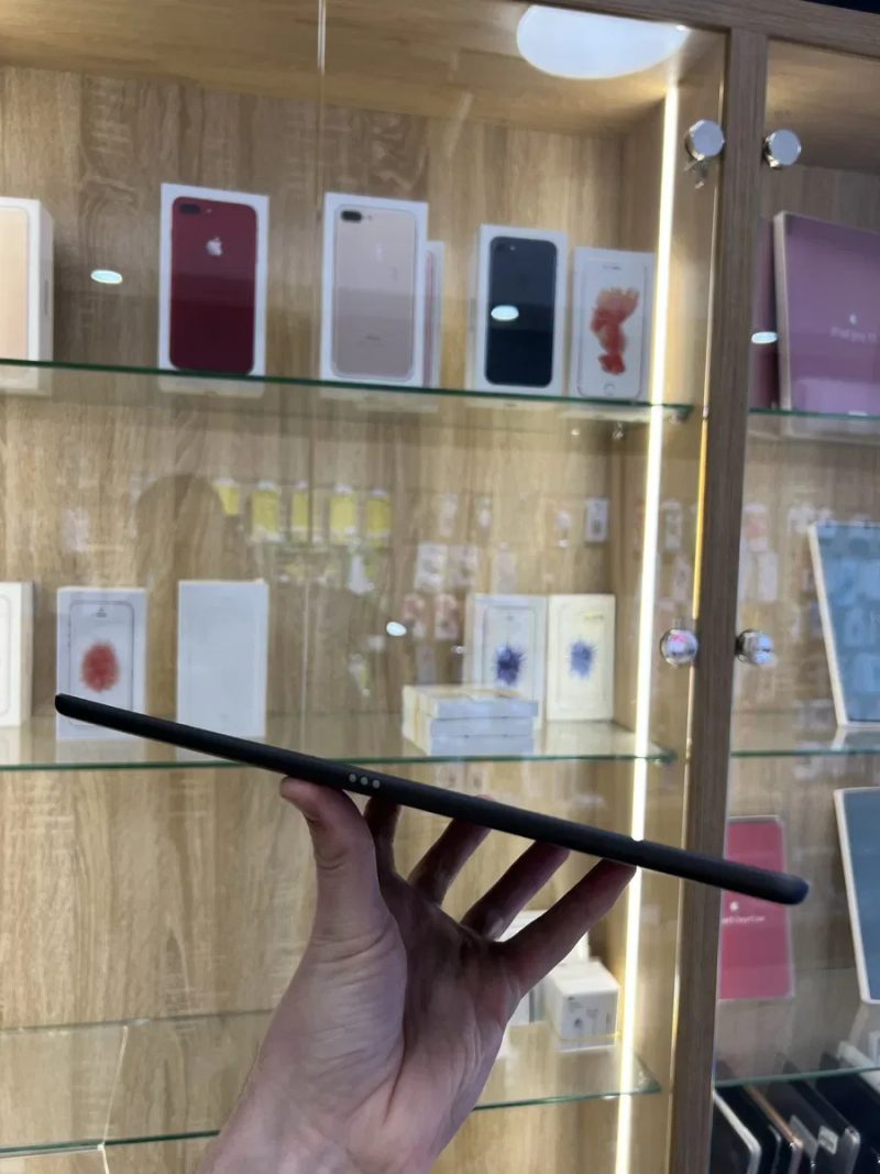 iPad 8th 128 gb Space Gray 2020 року 10.2 WIFI планшет з гарантією для ігор малювання навчання та роботи  ios 26 — фото 6