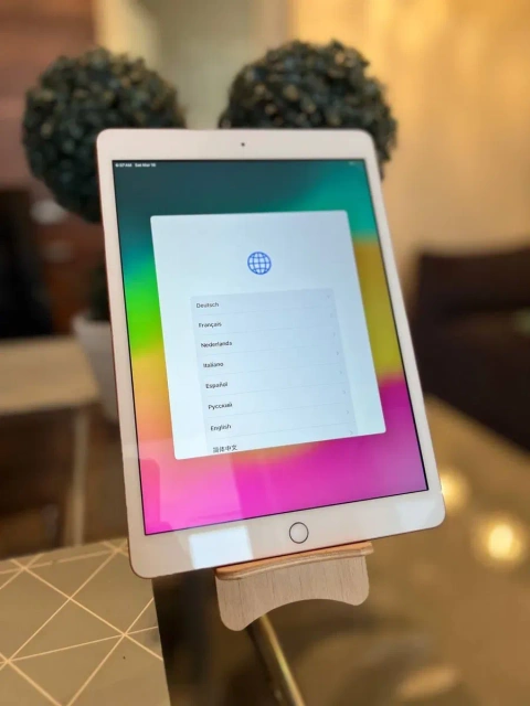 iPad 8th 128gb 10.2 2020 року Rose Gold з гарантією в чудовому стані