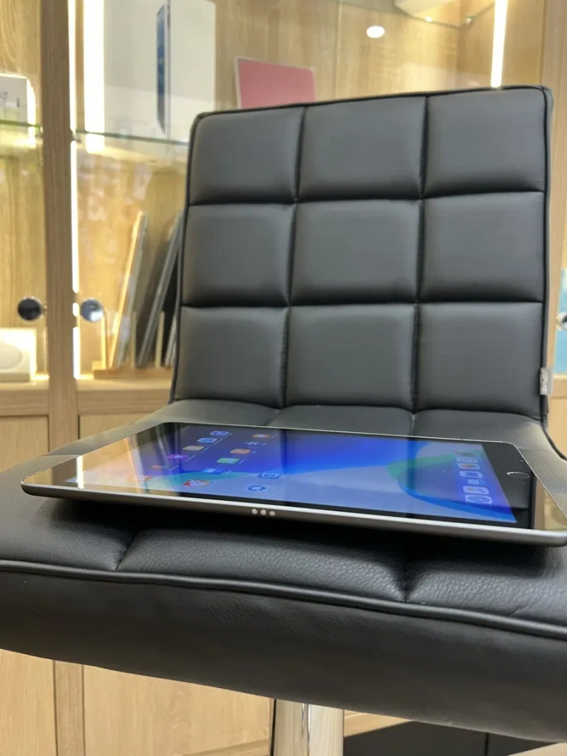 iPad 8th 32gb 2020 10.2 Space Gray з гарантією планшет для роботи — фото 3