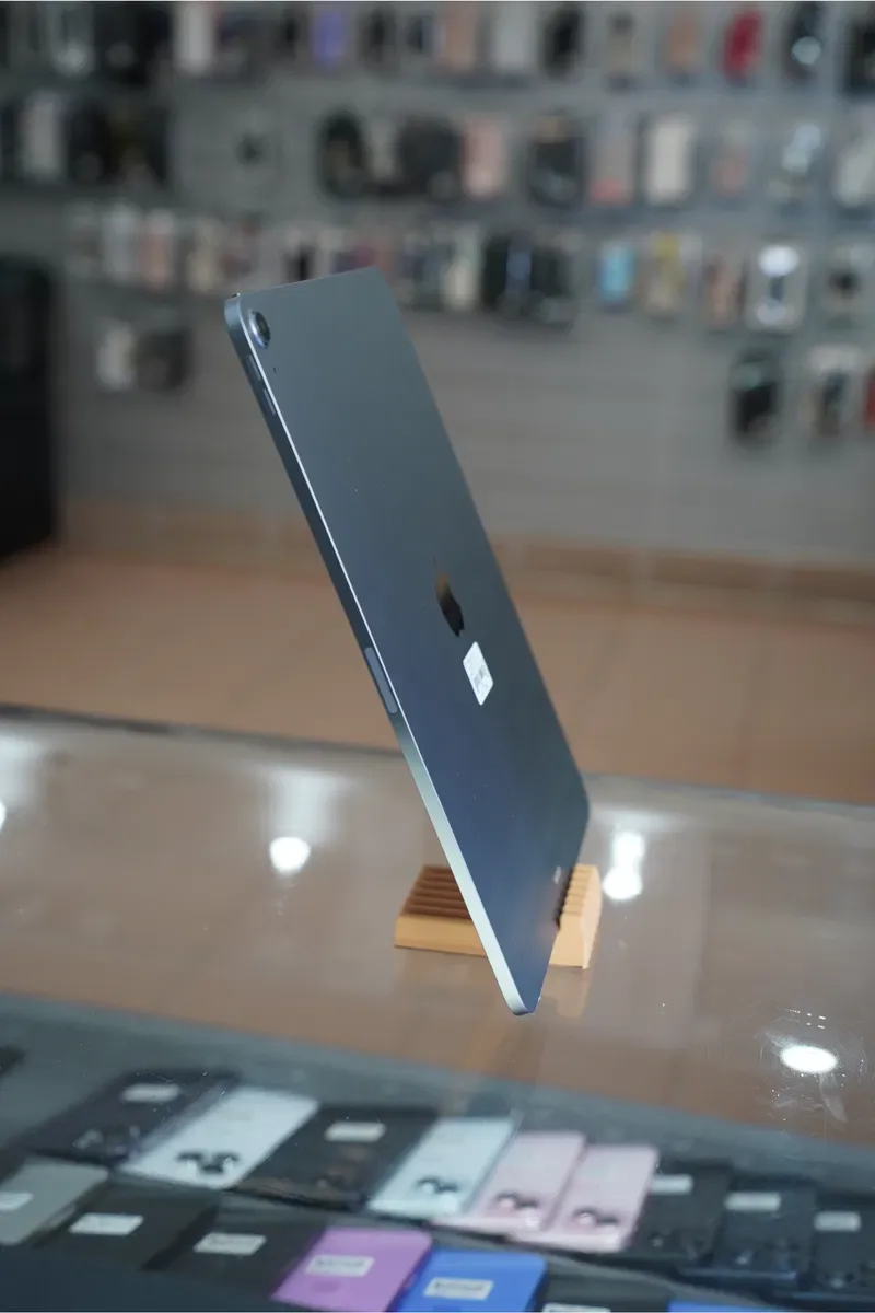 iPad Air 13” M3 128GB Space Wi-Fi Swap — фото 4