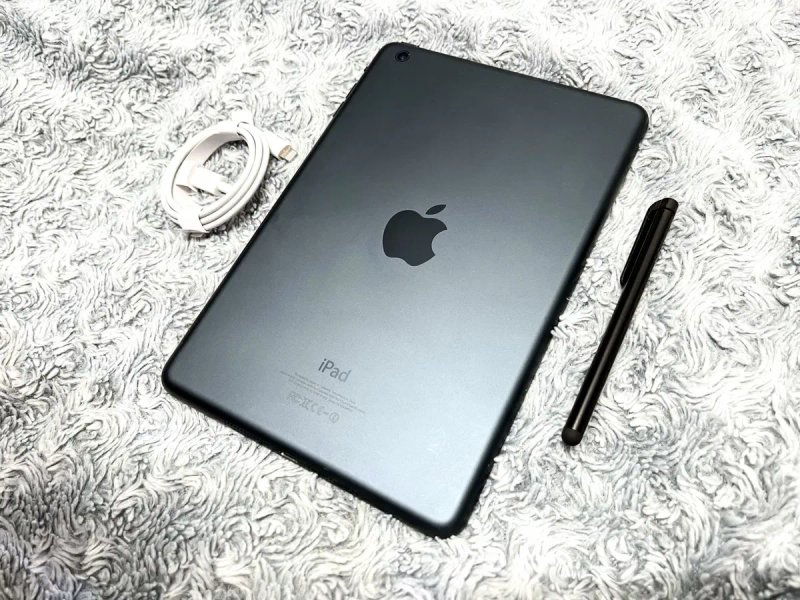IPad Mini 1 (16 gb) wi-fi + отличное состояние! A1432 — фото 2