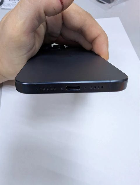 iPhone 15 pro max 256 под ремонт