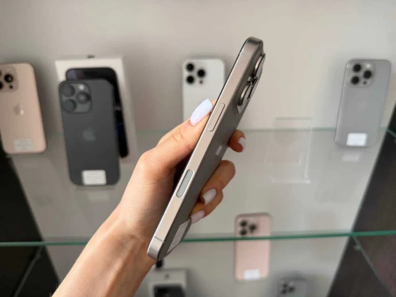 iPhone 16 Pro 128 Gb Neverlock (фізична карта) / Магазин + Гарантія — фото 2