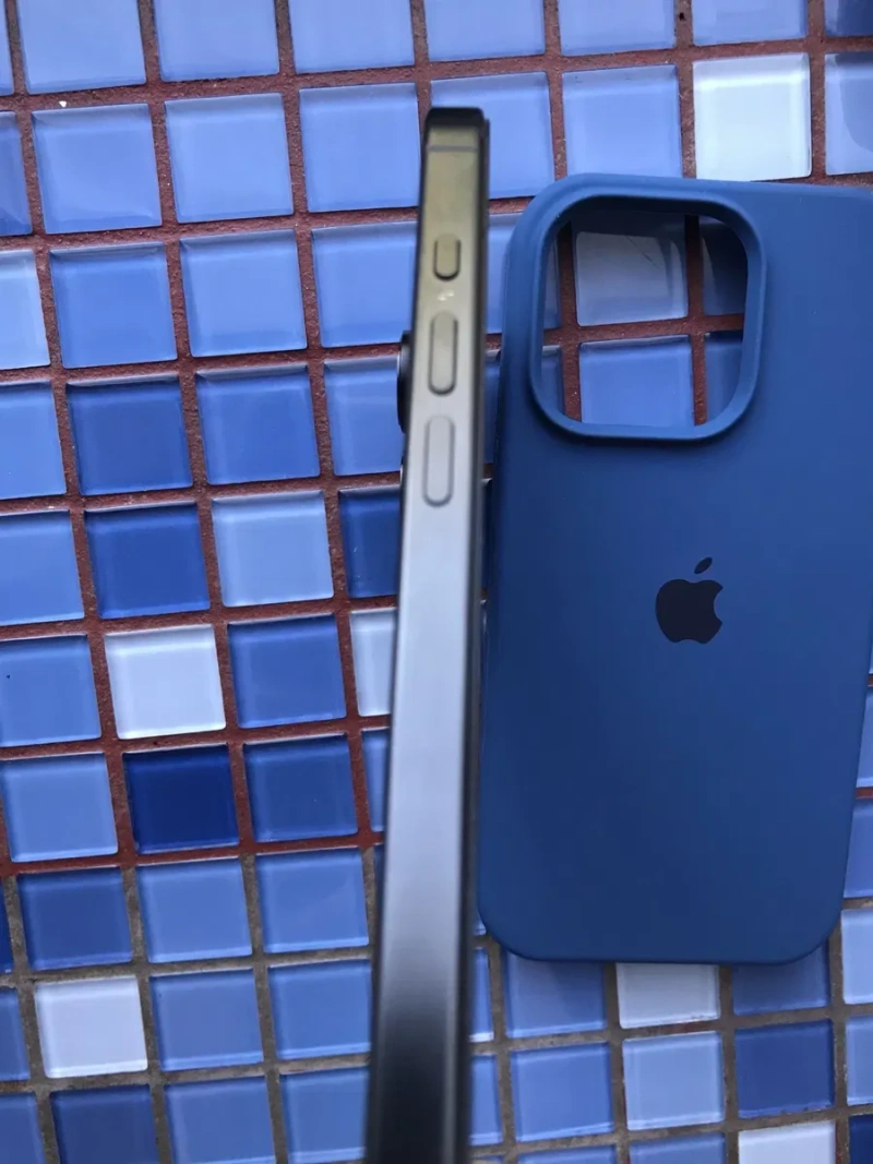 iPhone 16 Pro 256GB Black Titanium — фото 8