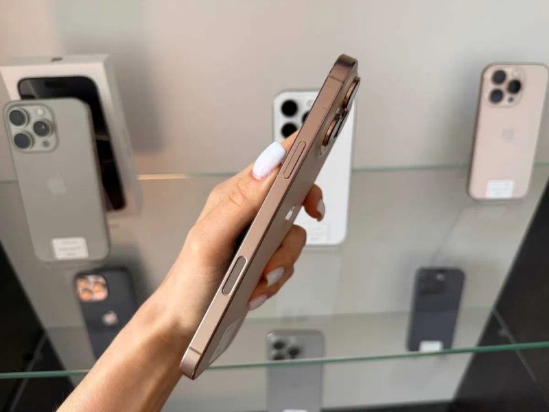iPhone 16 Pro Max 256 Gb Neverlock (фіз карта) / Магазин + Гарантія — фото 2