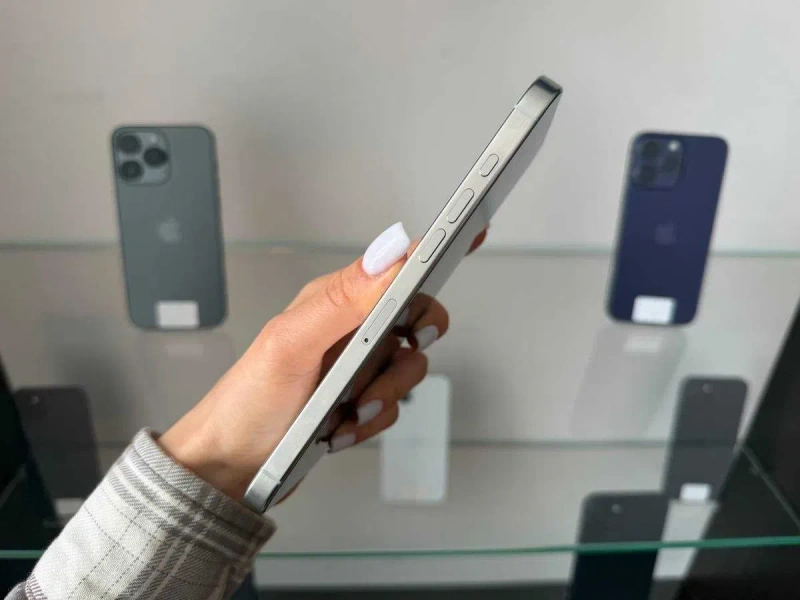iPhone 16 Pro Max 256 Gb Neverlock (фіз карта) / Магазин + Гарантія — фото 2
