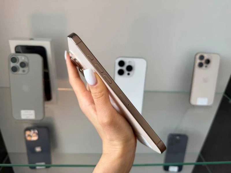 iPhone 16 Pro Max 256 Gb Neverlock (фіз карта) / Магазин + Гарантія — фото 3