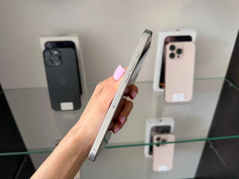iPhone 16 Pro Max 256 Gb Neverlock (фіз карта) / Магазин / Гарантія — фото 3