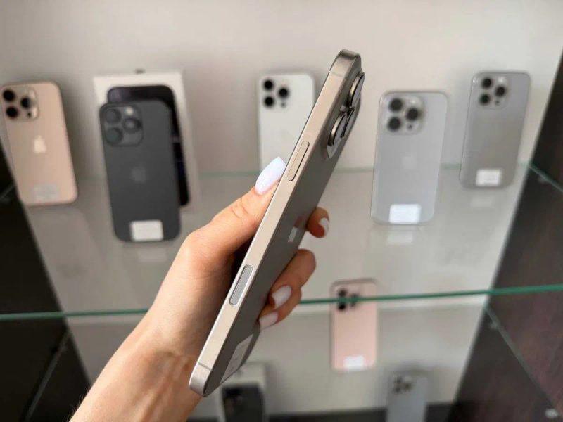 iPhone 16 Pro Max 256 Gb Neverlock / Магазин + Гарантія — фото 2