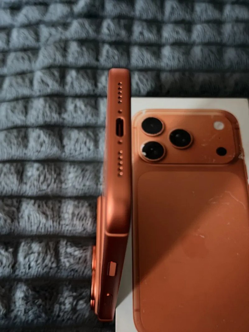 Iphone 17 Pro 256 Orange — фото 3