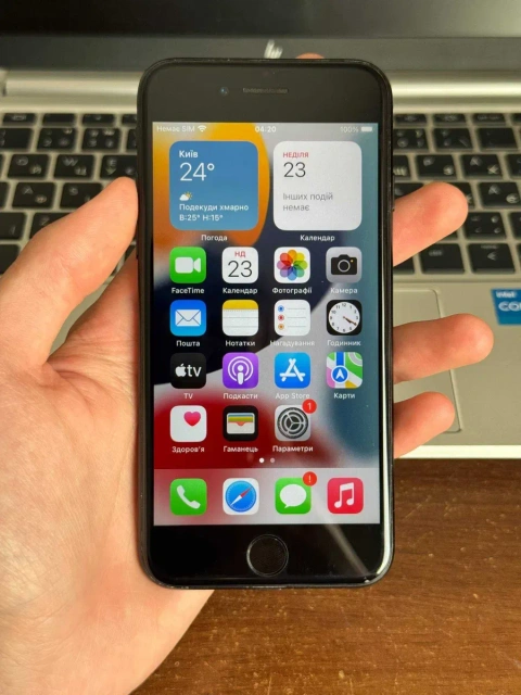 iPhone 7 128GB Black (Neverlock) в хорошому стані.