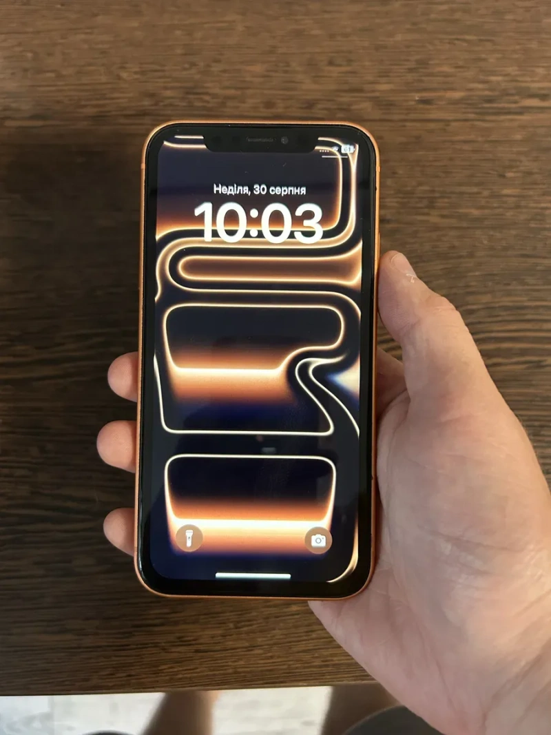iphone Xr в корпусі 17 pro — фото 5