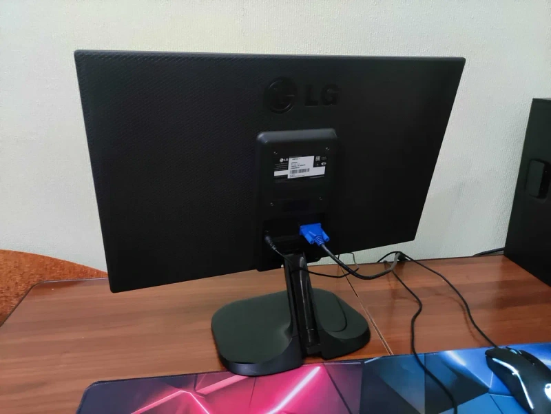 IPS монитор 22 дюйма LG 22mp55 / 1920 x 1080 fullhd — фото 7