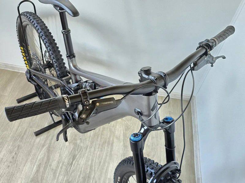 Карбоновий облегчений ebike Specialized Levo SL Expert ASX T Type — фото 7