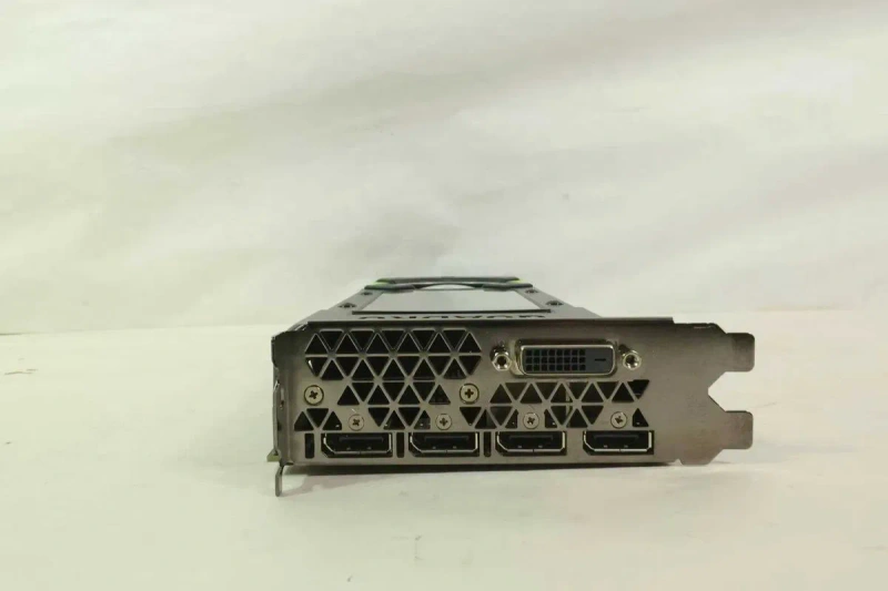карта HP QUADRO P6000  913197-002 24GB GDDR5X — фото 4
