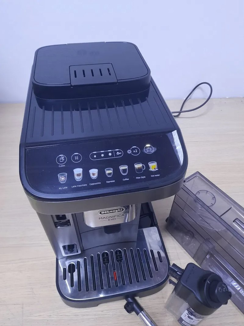 Кавомашина DeLonghi ECAM 290.81 TB Magnifica Evo — фото 5