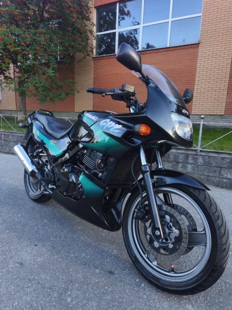 Kawasaki GPZ 500S Кавасаки