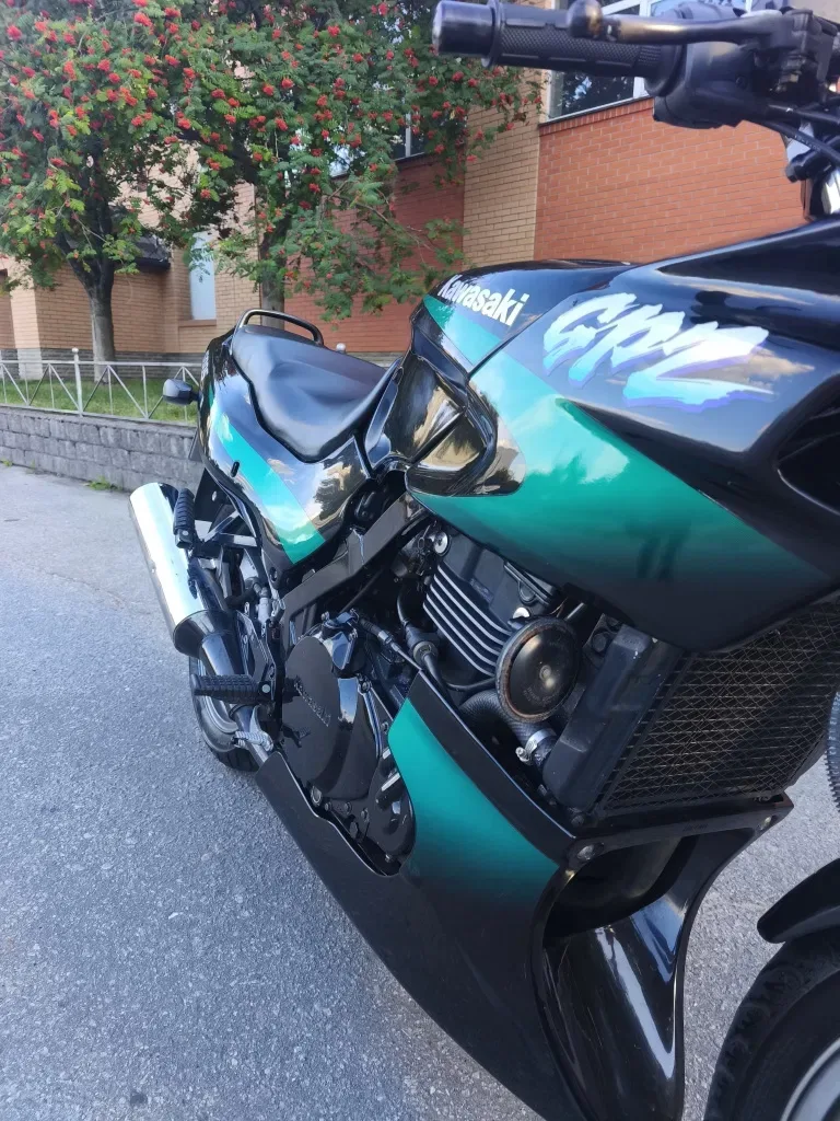 Kawasaki GPZ 500S Кавасаки — фото 2
