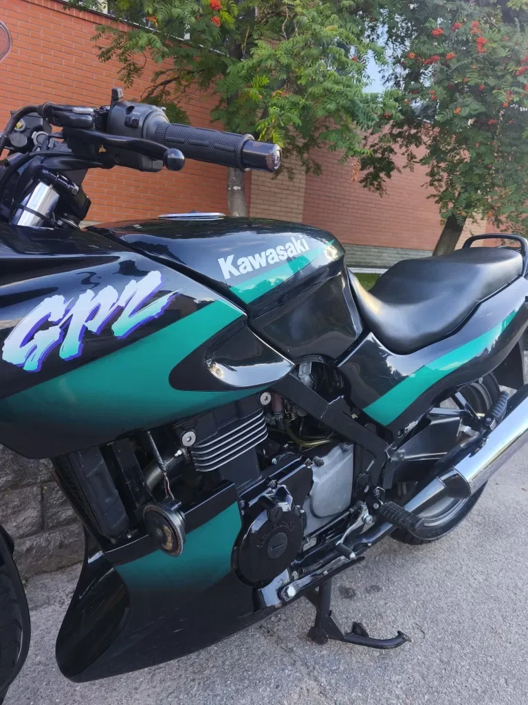 Kawasaki GPZ 500S Кавасаки — фото 4