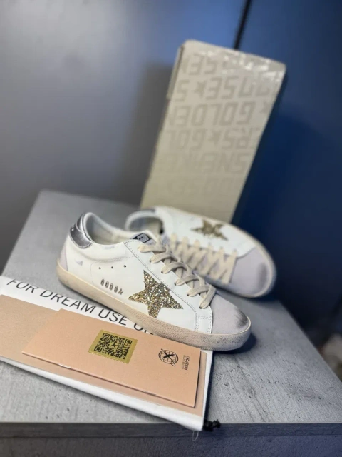 Кеди кросівки голден гуз golden goose gg кроссовки гуси со звездой женские с потертостями