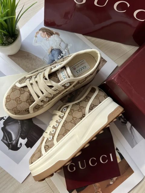 Кеди , кросівки Gucci