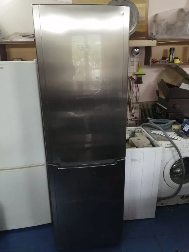 Холодильник Ariston 200 см — фото 4
