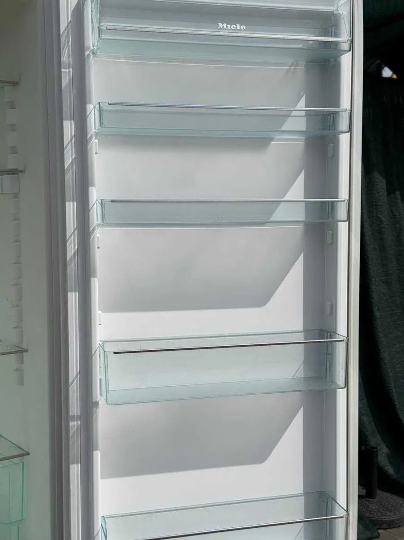 Холодильник б/в з Європи Miele No Frost 369л  обслужений #07460 — фото 7