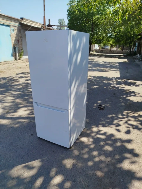 холодильник Индезит