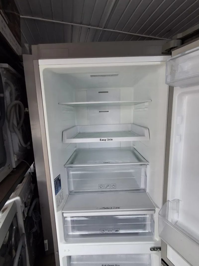 Холодильник Samsung model RB29HER2CSA — фото 4