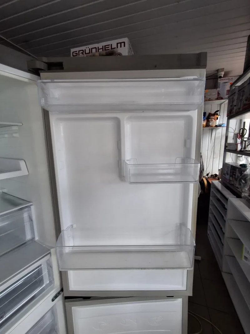 Холодильник Samsung model RB29HER2CSA — фото 5