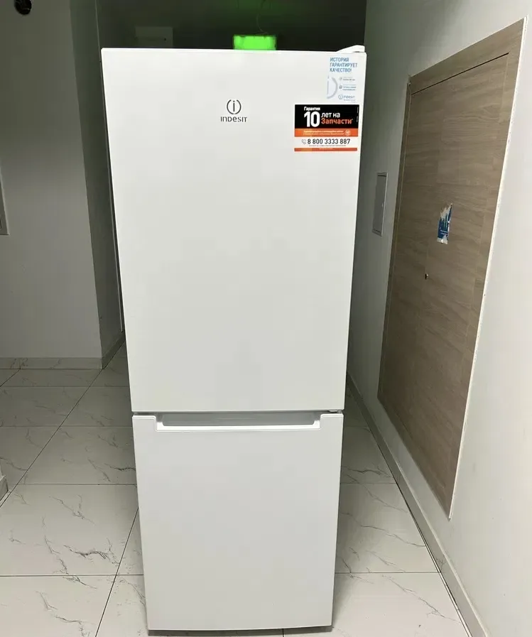 Холодильник з доставкою Indesit DS316W, гарантія, занос — фото 2
