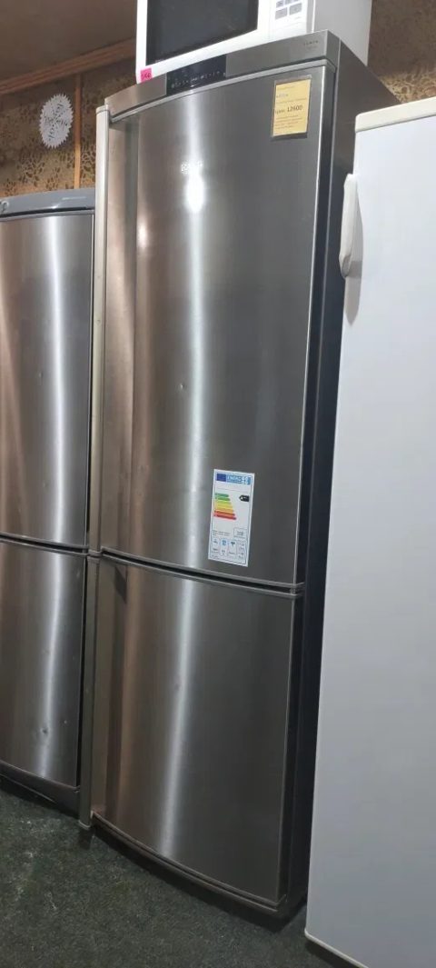 Холодильник З Німеччини AEG модель S53600kc