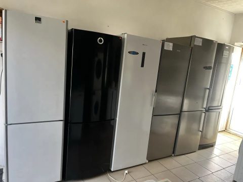Холодильник з Європи Samsung RB38C676ES9