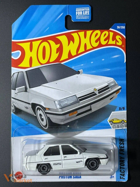 Колекційна модель Hot Wheels Proton Saga