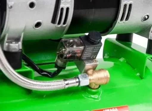 Компресор БЕЗМАСЛЯНИЙ 1,5 кВт 264 л/хв на 24 л та 8 бар Airbox ECO24 — фото 6