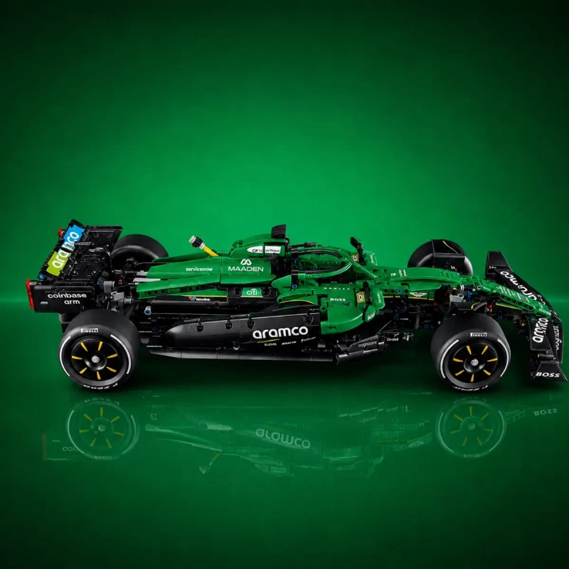 Конструктор Technic – F1 Aston Martin Aramco AMR25 (42240) | 1547 деталей | сумісний з LEGO — фото 2