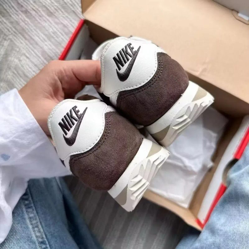 Красовки Nike красовки жіноче взуття — фото 3