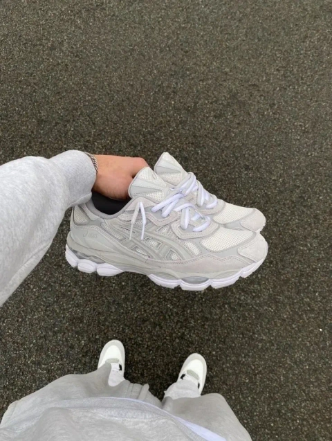 Кросівки ASICS Gel-NYC (у багатьох кольорах)