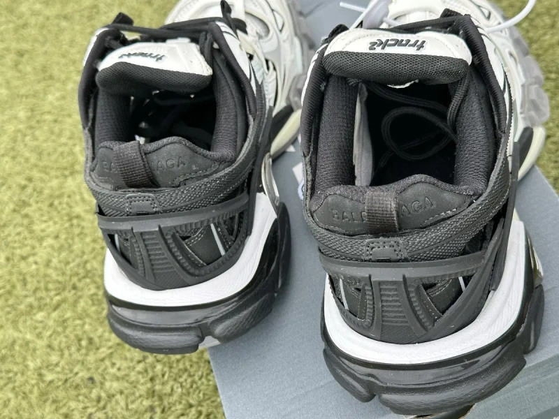 ‼️Кросівки Balenciaga Track2 Black 36/45 Чорно-білого кольору — фото 3