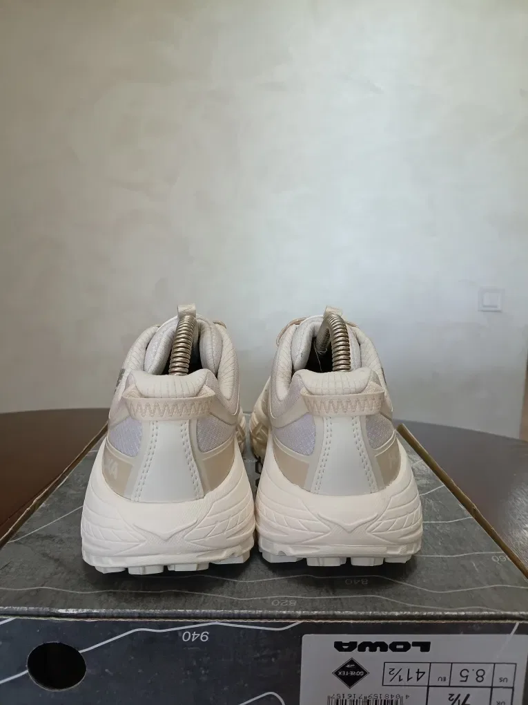 Кросівки Hoka One One Mafate Three2 Low Eggnog Shifting Sand - 1141572-ESSN
розмір 42 довжина устілки 27 см
НОВІ — фото 5