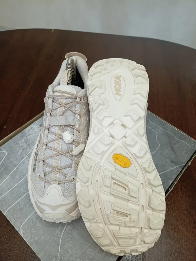 Кросівки Hoka One One Mafate Three2 Low Eggnog Shifting Sand - 1141572-ESSN
розмір 42 довжина устілки 27 см
НОВІ — фото 8