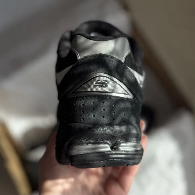Кросівки New Balance 2002R — фото 5
